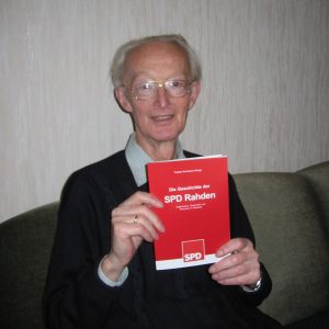 Das erste SPD Buch bekam Werner Kirchhoff.