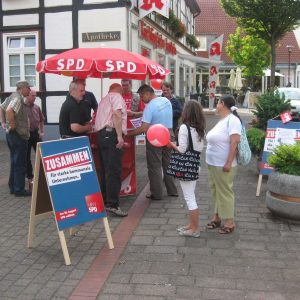 SPD Rahden informierte in der Rahdener Innenstadt.