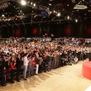 5800 SPD Anhänger in der Düsseldorfer Philipshalle (Foto NRWSPD)