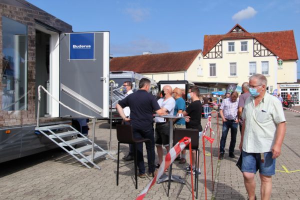 Auch Informationen über Gebäude- und Industrietechnik sind zu bekommen.