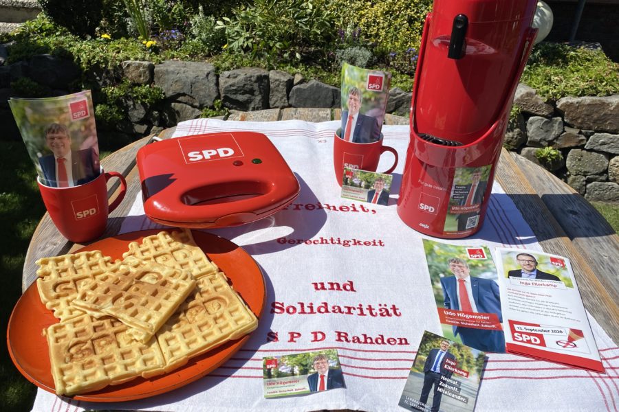 Dinkelwaffeln essen mit Vorstellung der Kandidaten